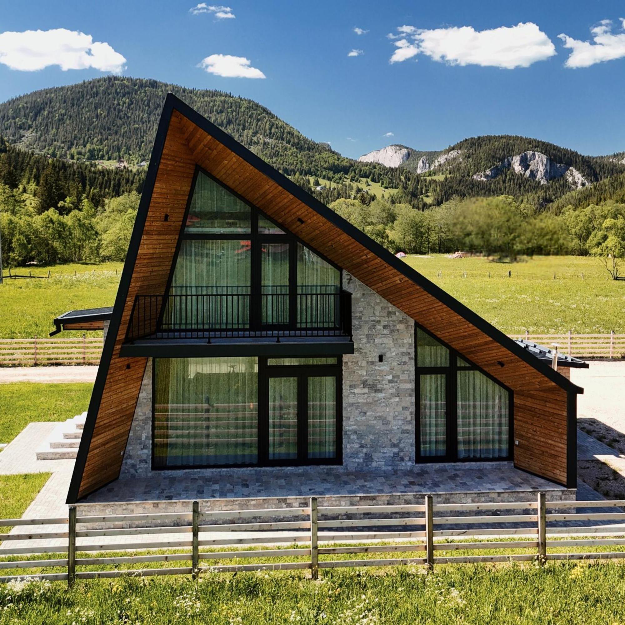 Elviu Guesthouse Lacu Rosu Eksteriør bilde